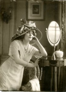 Lantelme-by-henri-manuel