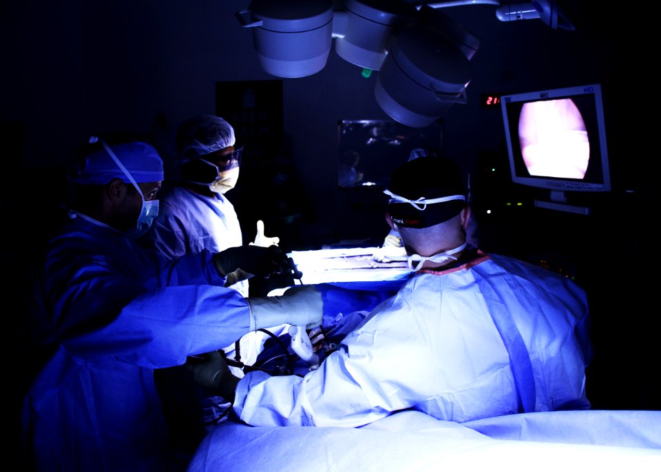 Laparoscopic surgery in Afghanistan 141130-N-JY715-518