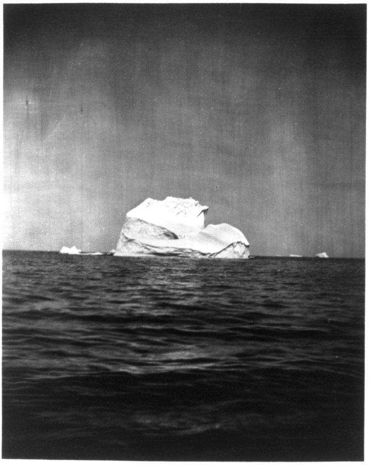 Large iceberg in the Atlantic Ocean, off the coast of Labrador LCCN2012645575