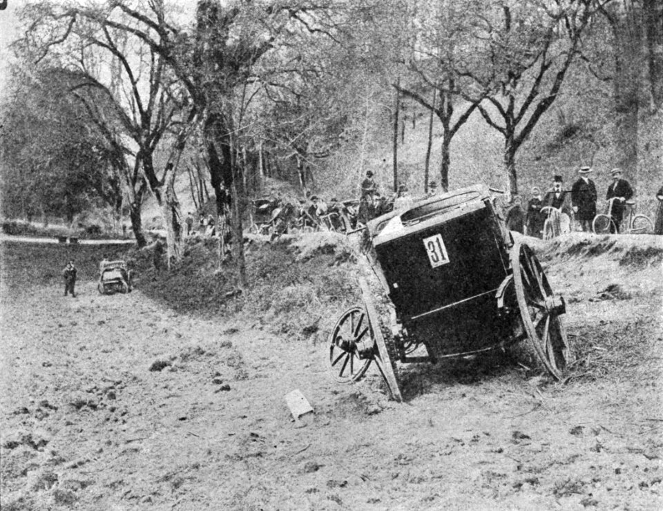 Landry & Beyroux Duc 5 CV (1898 Périgueux-Bergerac, de Montaignac no. 31, fatal accident)
