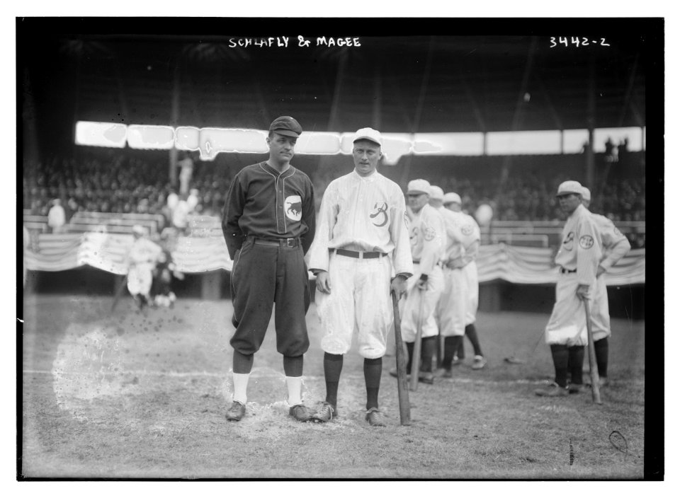 Larry Schlafly, manager, Buffalo Federal League & Lee Magee, manager, Brooklyn Federal League (baseball) LCCN2014698769