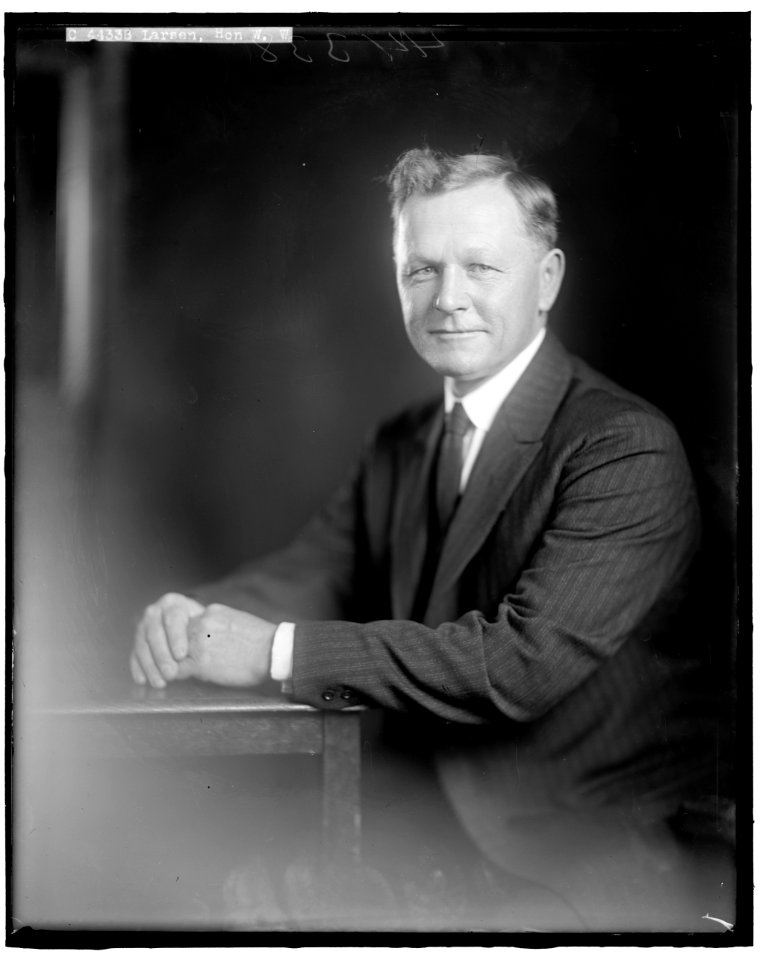 LARSEN, W.W. HONORABLE LCCN2016859566