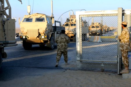 Last US convoy crosses into Kuwait