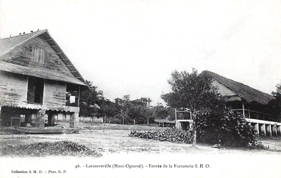 Lastoursville (Haut-Ogooué)-Entrée de la Factorerie S.H.O.