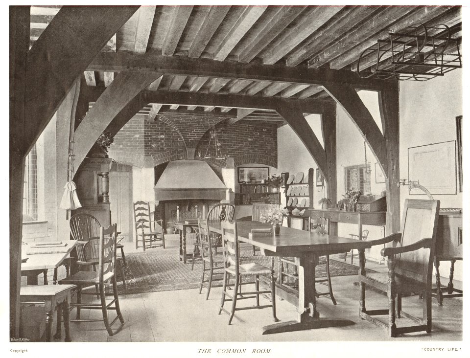 Latham Country Life 1904 Goddards Page 169 The Common Room