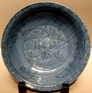 Large dish with foliate rim, Zhangzhou ware, China, Ming dynasty, 1600s AD, ceramic, lapis lapuli glaze, underglaze blue - Tokyo National Museum - Tokyo, Japan - DSC08355 photo