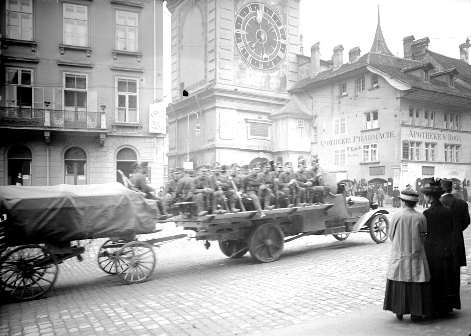 Lastwagen der Ballon Pionier Kompanie I - CH-BAR - 3240123