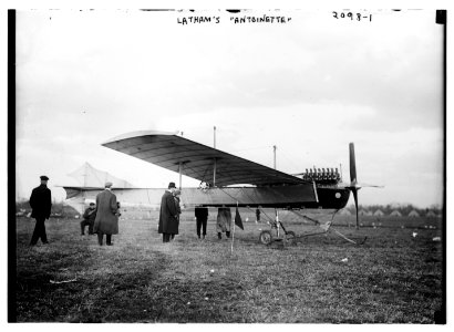 Latham's Antoinette LCCN2014688691
