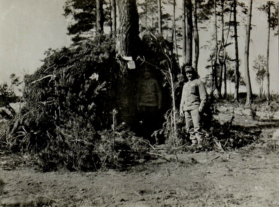 Latrine bei der Baon.Res.I.R.49. (BildID 15539922)