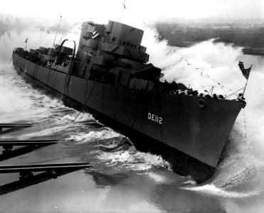 Launch of USS Carter (DE-112) at the Dravo Corporation in Wilmington, Delaware (USA), on 29 February 1944 (80-G-219560)