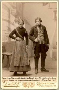 Lars Anders och Jan Anders och deras barn, Södra teatern 1894. Rollporträtt - SMV - H9 191