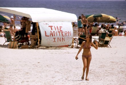 LanternInBikiniGalveston
