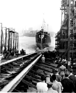 Launch of USS Knight (DD-633) at the Boston Naval Shipyard on 27 September 1941