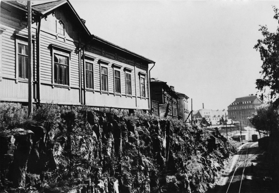 Lapinlahdenkatu 14. Satamaradan leikkaus nähtynä Lapinlahdenkadun ylikäytävältä - N38482 - hkm.HKMS000005-km0030lq