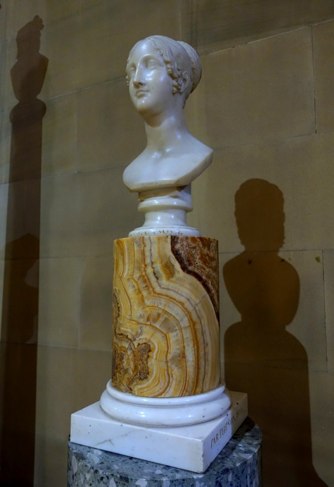 Laura by Antonio Canova, 1818, marble - Sculpture Gallery, Chatsworth House - Derbyshire, England - DSC03483