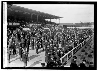 Laurel race track, 1913 LCCN2016844661
