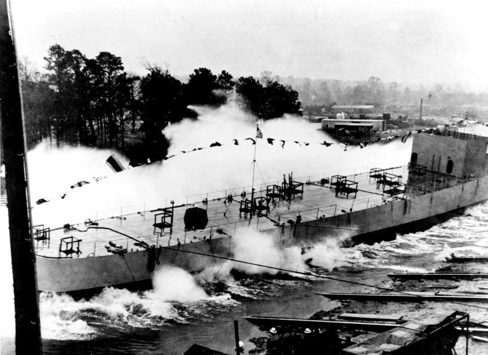 Launch of USS J. Richard Ward (DE-243) at Brown Shipbuilding, Houston, Texas (USA), on 6 January 1943 (19-N-47821)