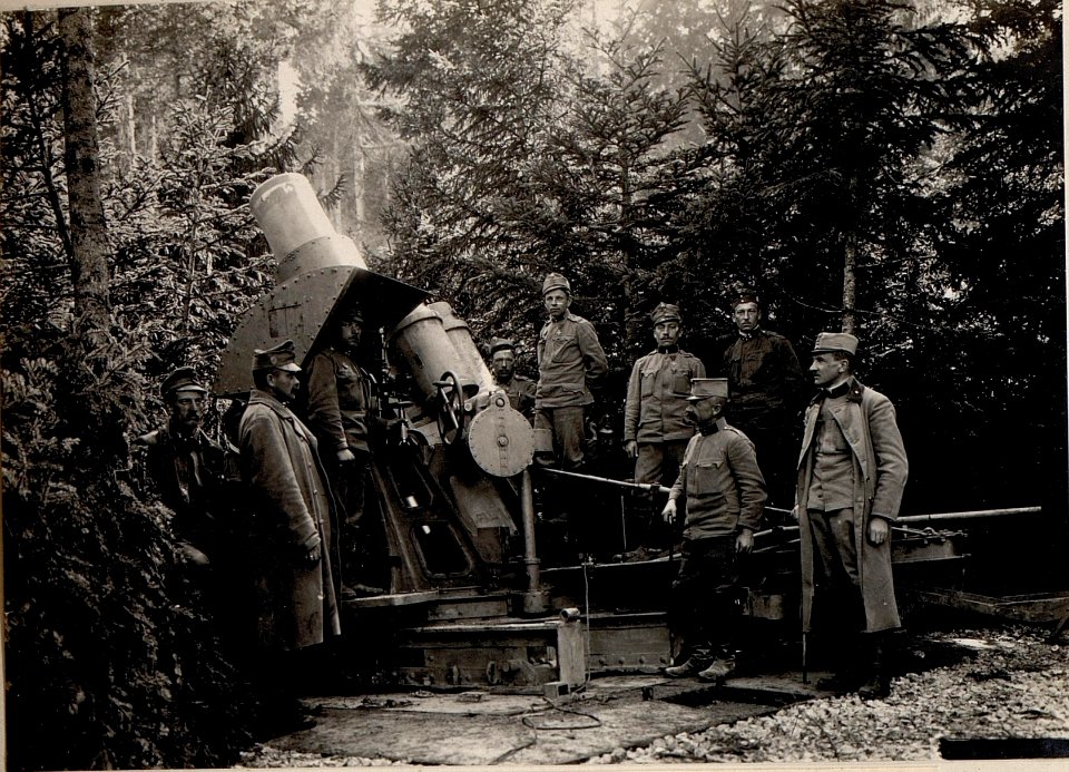 Lavaroneplateau.30.5cm Mörser in Feuerstellung (BildID 15636917)