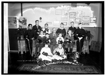 Lawrence group of children LCCN2016847007