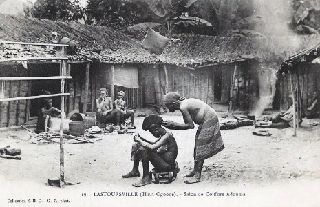 Lastoursville (Haut-Ogooué)-Salon de coiffure Adouma