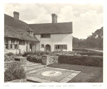 Latham Country Life 1904 Goddards Page 162 The Garden Court from the West