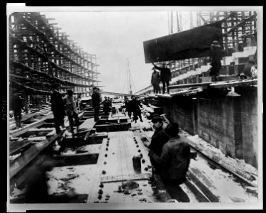 Laying the keel of the North Dakota at Fore River Yards, first of the Amer. dreadnoughts - 20,000 tons LCCN2010647192