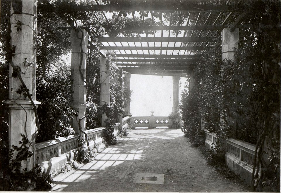 Laubengang im Schloss Miramar, Triest (BildID 15606355)