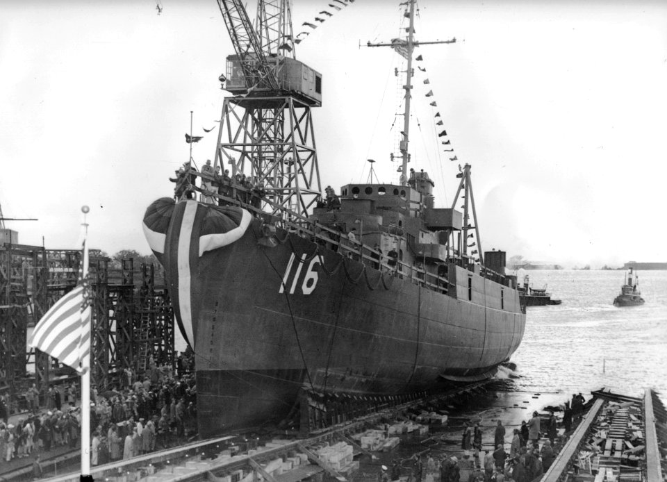 Launch of USS Francovich (APD-116) at the Bethlehem Hingham Shipyard on 5 June 1945 (1518546877980)