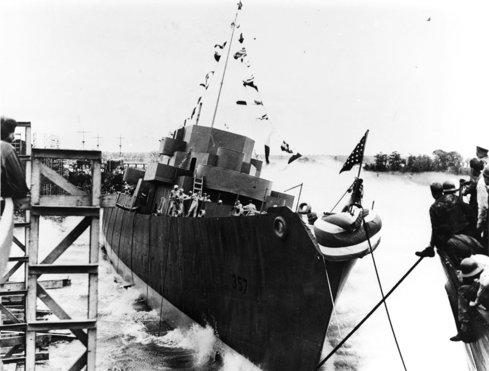 Launch of USS George E. Davis (DE-357) at the Consolidated Steel Corporation on 8 April 1944 (80-G-268354)