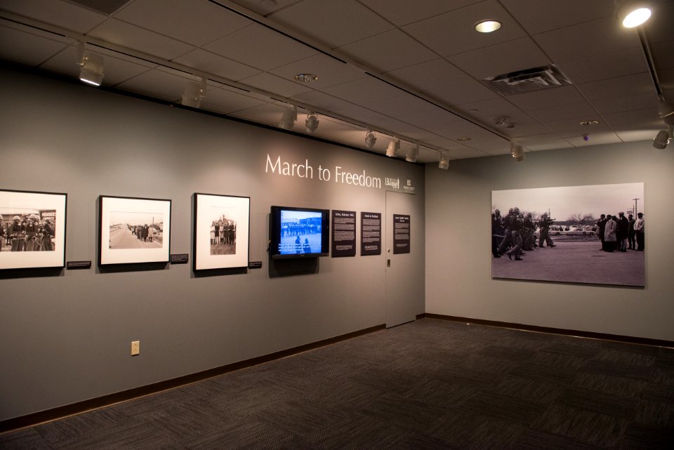LBJ Foundation DIG13715-032 (15962491034)