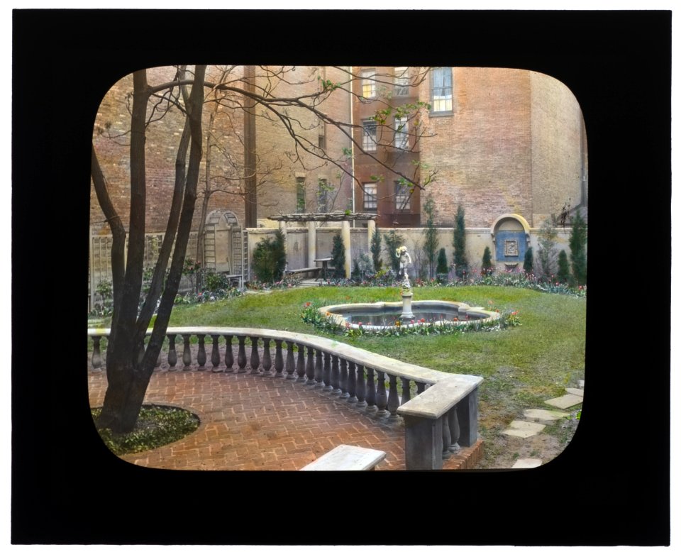 Laura Stafford Stewart house, 205 West 13th Street, New York, New York. Terrace LCCN2007685068