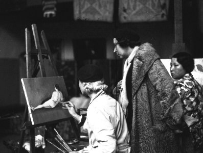 Marie Laurencin and students 1932