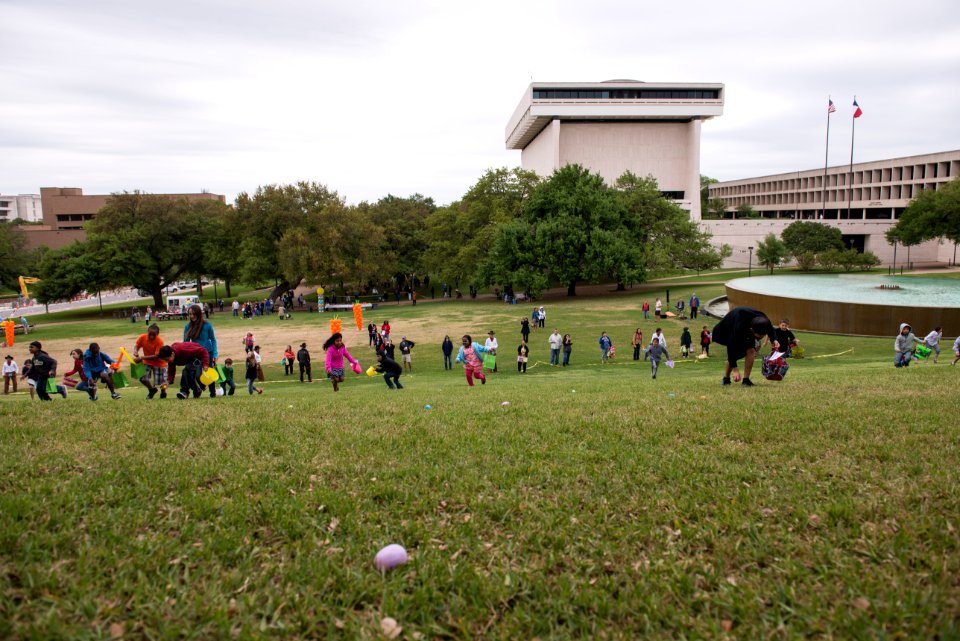 LBJ Foundation DIG13734-076 (16849794917)