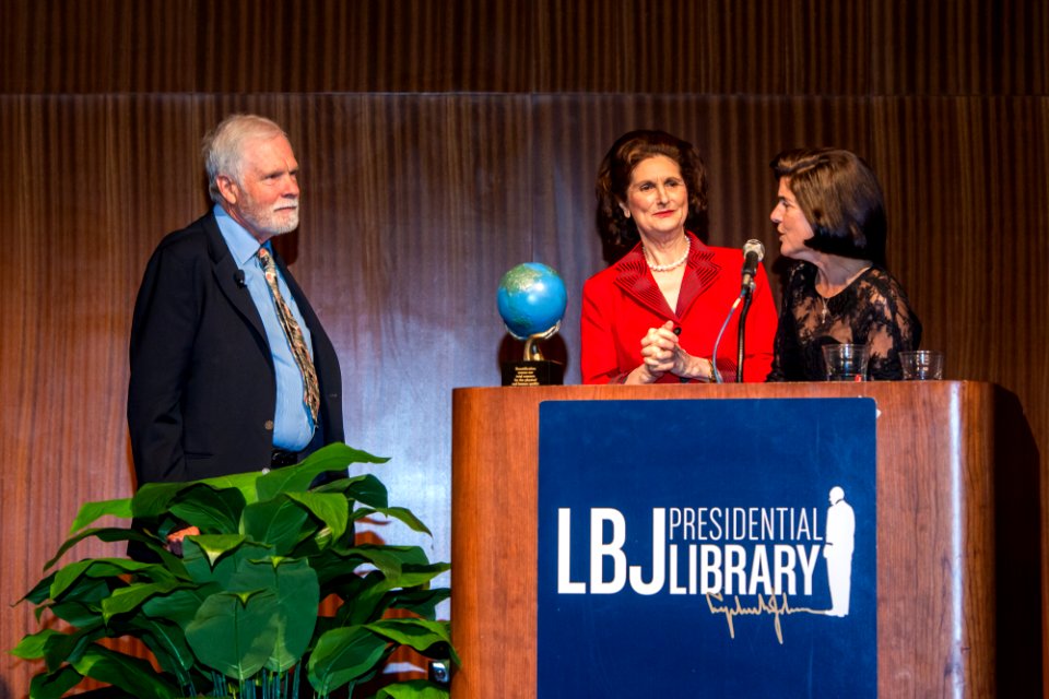 LBJ Foundation DIG13755-3850 (18529908439)