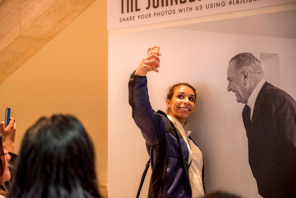 LBJ Foundation DIG14026 171 (32450108814)