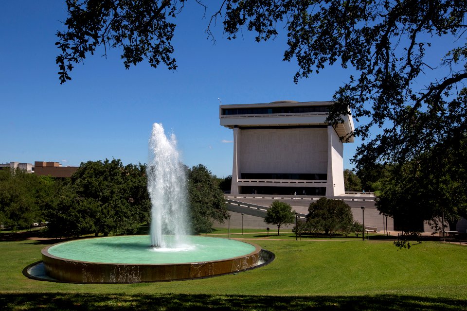 LBJ Foundation DIG14068-26 (34619902035)