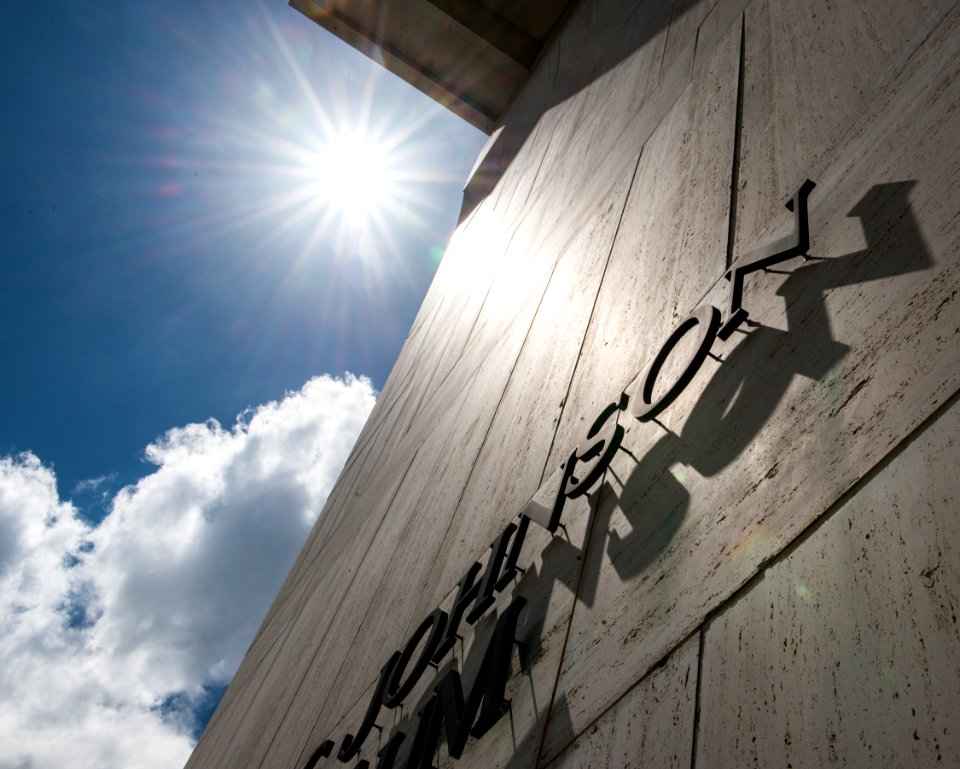 LBJ Presidential Library (22198556695)