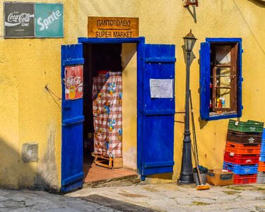 Street shop door photo