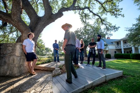 LBJ Foundation DIG14082-056 (34587443844)