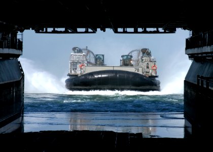 LCAC enter in the USS Bataan