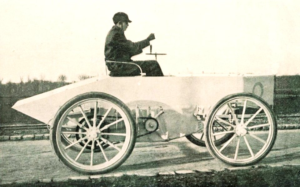 Le comte Gaston de Chasseloup-Laubat le 4 mars 1899 à Achères sur Jeantaud Duc électrique profilée (RM, La Vie au Grand Air, 11 mars 1899)