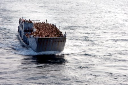 LCU 1648 brings Marines and JSDF personnel to USS Boxer. (8467235503)