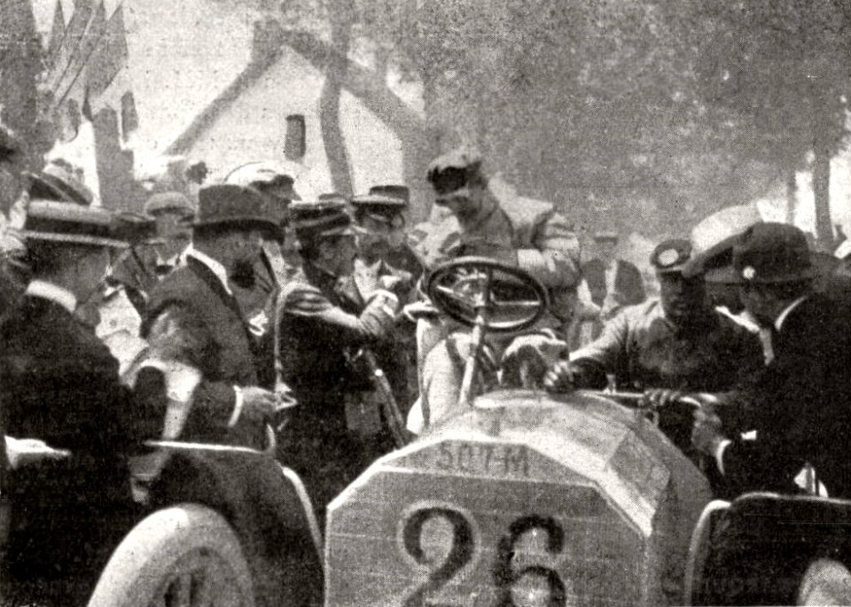 Le Comte Eliott Zborowsky, quatrième du Paris-Vienne 1902 sur Mercedes