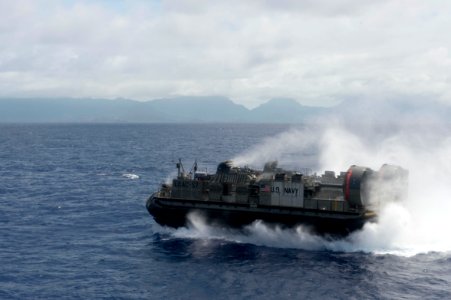 LCAC departs USS Rushmore 140713-N-UD469-379