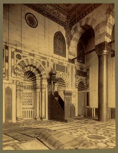 Le Caire. Chaire et sanctuaire de la mosquée Sultan Barkouk - Bonfils. LCCN2004668052