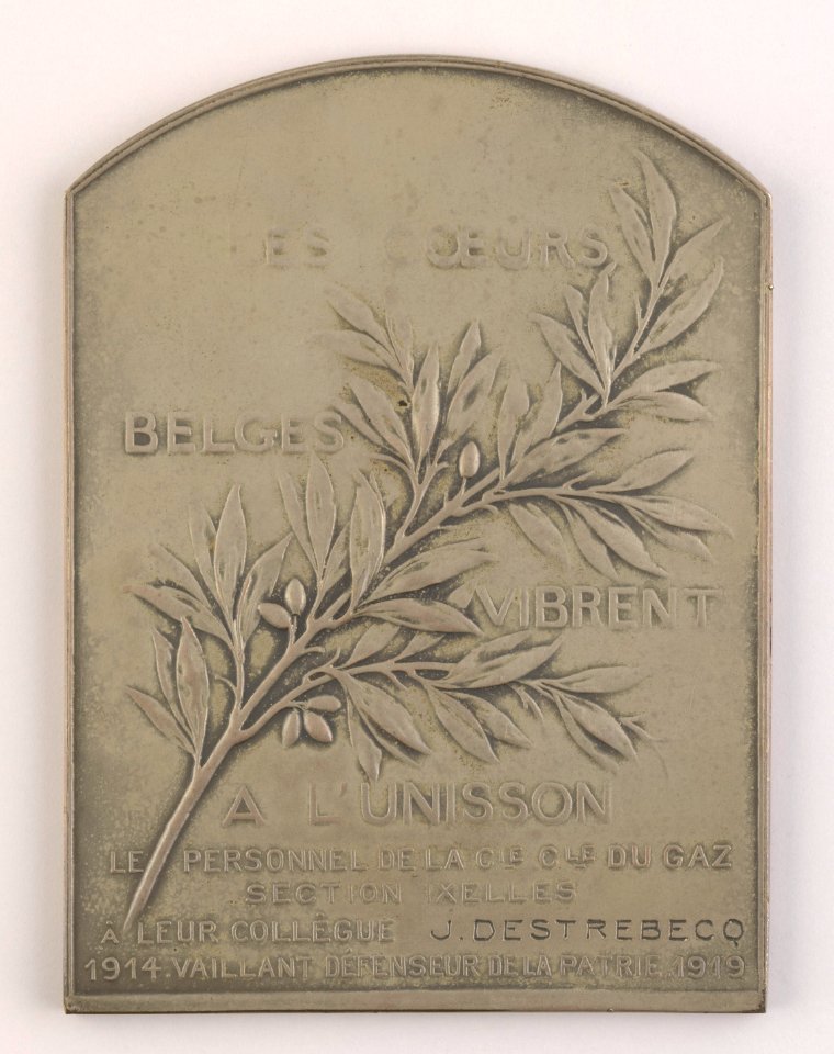 Le Personnel le la Cie du Gaz Section Ixelles à leur Collègue J. Destrebecq 1914, plaquette by Pierre Theunis, Belgium, 1919, Coins and Medals Department of the Royal Library of Belgium, 2Lef98-7 (verso)