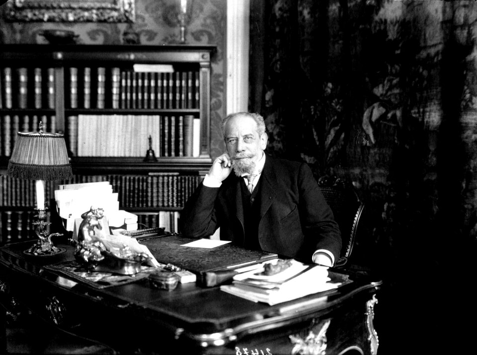 Le professeur Le Dentu - professeur honoraire à l'Académie de Médecine 31 Rue de Lisbonne, membre de l'Académie de Médecine, candidat à l'Académie des Sciences - (photographie de presse) - Agence Meurisse