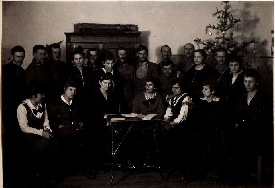 Lehrergruppe der ukrainischen Schule. (BildID 15710220)