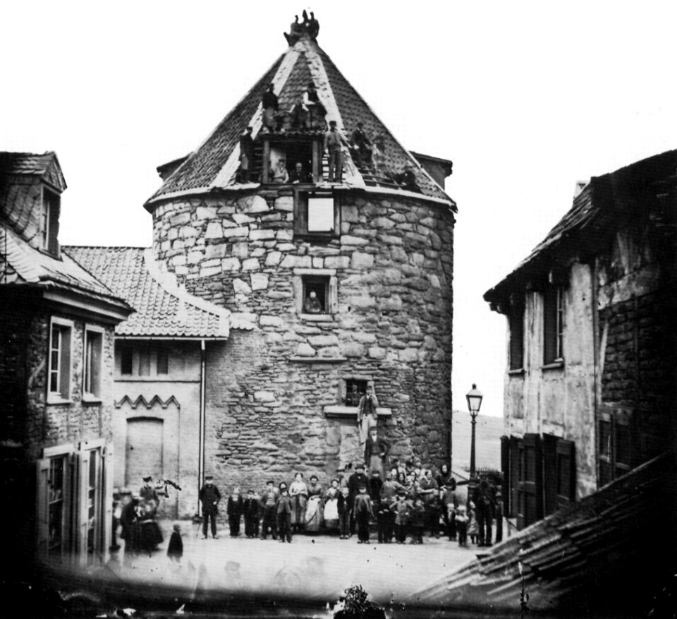 Leimkühler - Abbruch des Heckingturmes der alten Essener Stadtbefestigung (Zeno Fotografie)