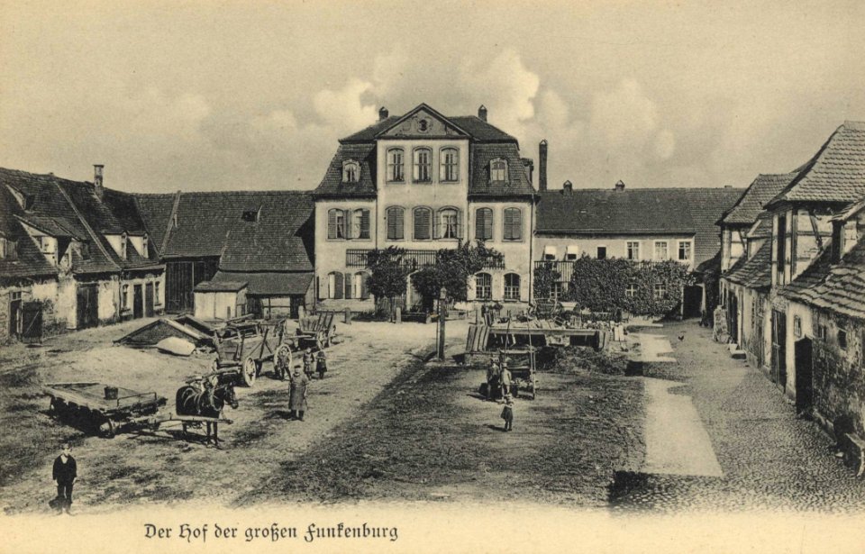 Leipzig, Sachsen - Große Funkenburg, Hof (Zeno Ansichtskarten)